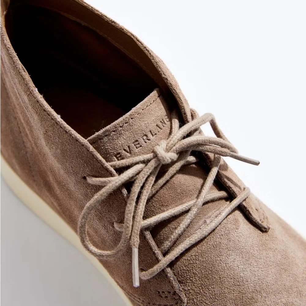 NWOT Everlane Men's Brown Suede Chukka Boots.